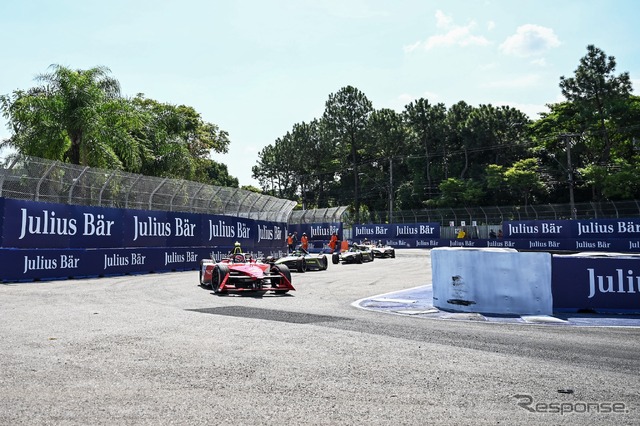 フォーミュラEサンパウロE-Prix:集団の先頭は#22ローランド