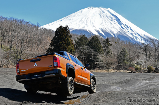 三菱 トライトン GSR
