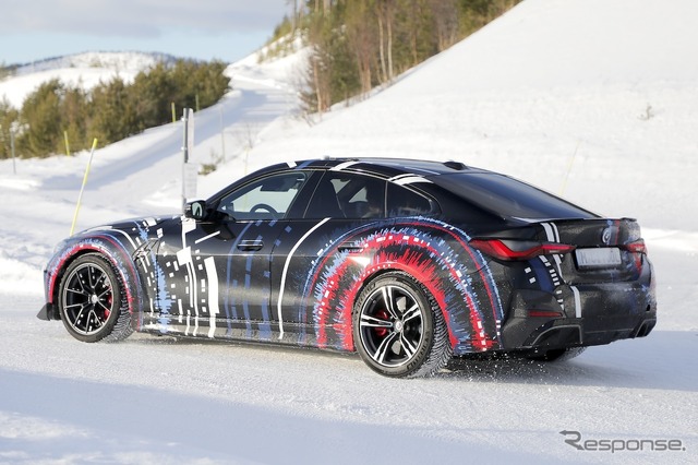 4つのモーターを搭載したBMWの超高性能EVのプロトタイプ(スクープ写真)