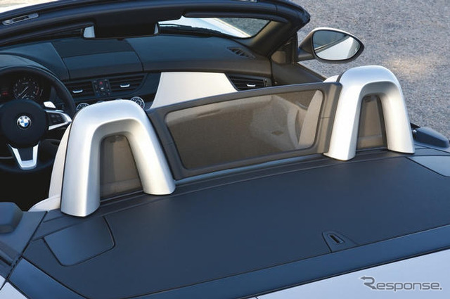 【BMW Z4 新型発売】秀逸なリトラクタブルハードトップ
