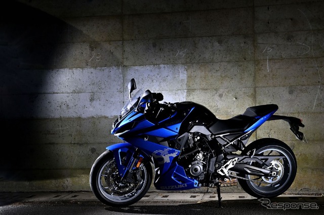 スズキ GSX-8R