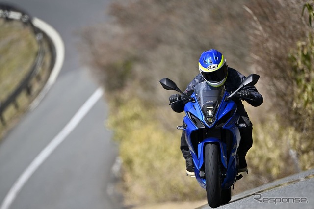 スズキ GSX-8R