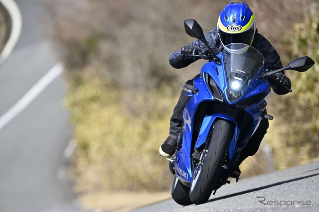 スズキ GSX-8R