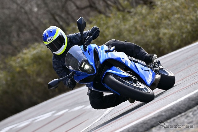 スズキ GSX-8R
