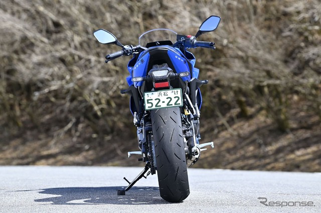スズキ GSX-8R