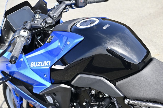 スズキ GSX-8R