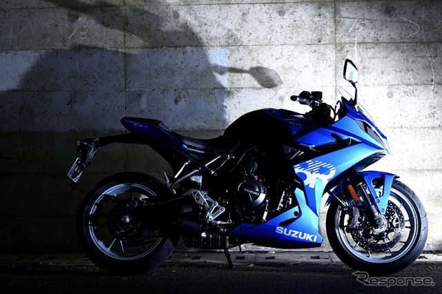 スズキ GSX-8R