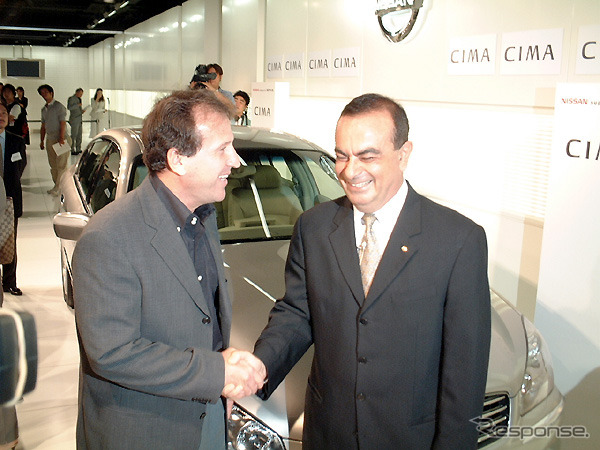 ブラジルつながり!! ゴーン日産社長がジーコ新監督に『シーマ』をプレゼント