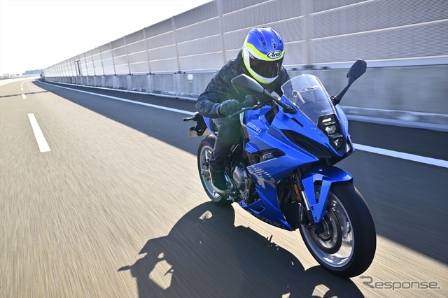 スズキ GSX-8R
