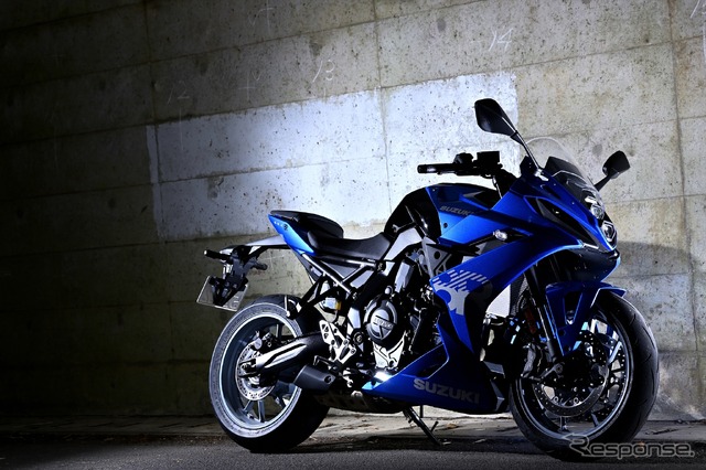 スズキ GSX-8R