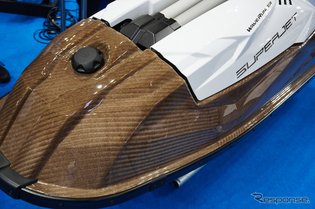 亜麻繊維を使った新素材FRPの水上バイク「スーパージェット」試作機(ジャパン・インターナショナルボートショー2024)