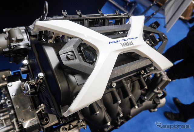 植物由来の強化樹脂を使ったカバーが採用された水上バイクのエンジン(ジャパン・インターナショナルボートショー2024)
