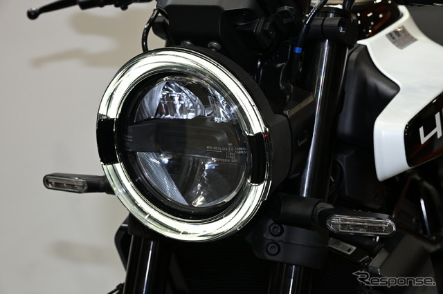 ハスクバーナ ヴィットピレン401(東京モーターサイクルショー2024)