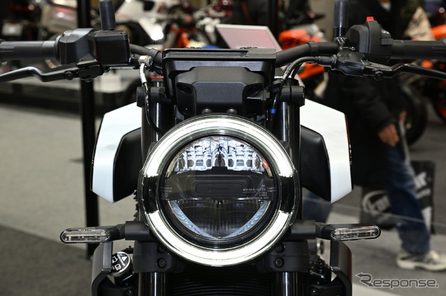 ハスクバーナ ヴィットピレン401(東京モーターサイクルショー2024)