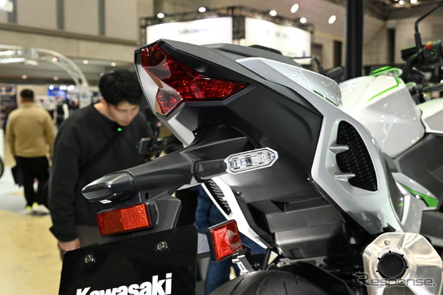 カワサキ Z7 Hybrid(東京モーターサイクルショー2024)