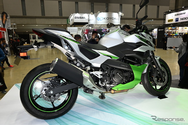 カワサキ Z7 Hybrid(東京モーターサイクルショー2024)