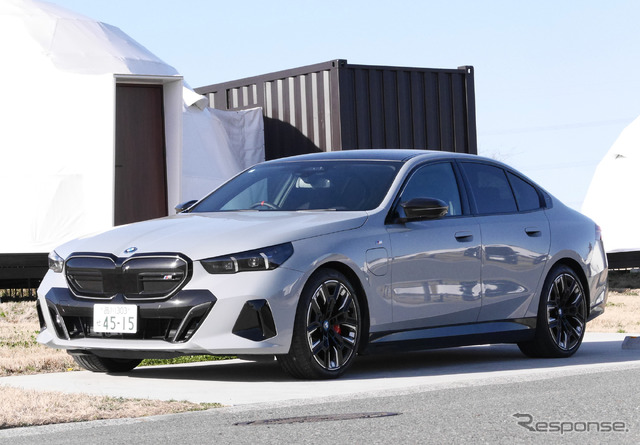 BMW i5 M60