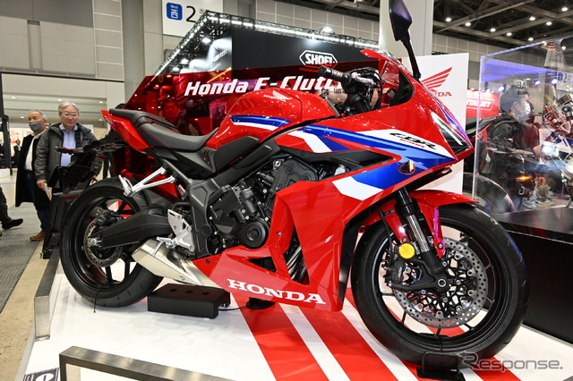 「Eクラッチ」を搭載するホンダ CBR650R(東京モーターサイクルショー2024)