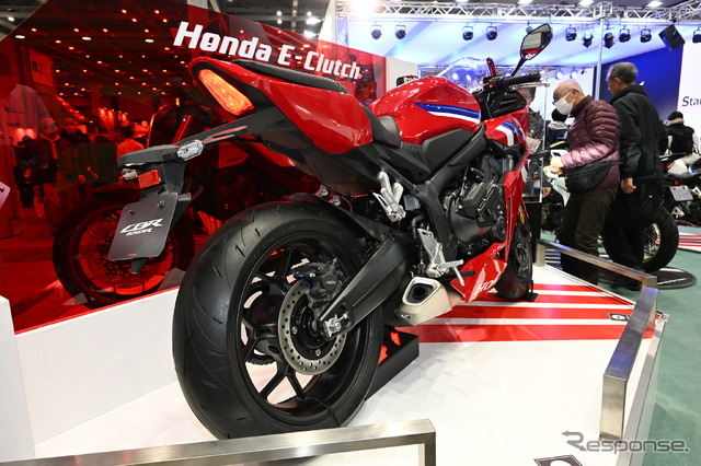 「Eクラッチ」を搭載するホンダ CBR650R(東京モーターサイクルショー2024)