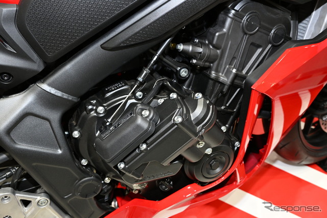 「Eクラッチ」を搭載するホンダ CBR650R(東京モーターサイクルショー2024)