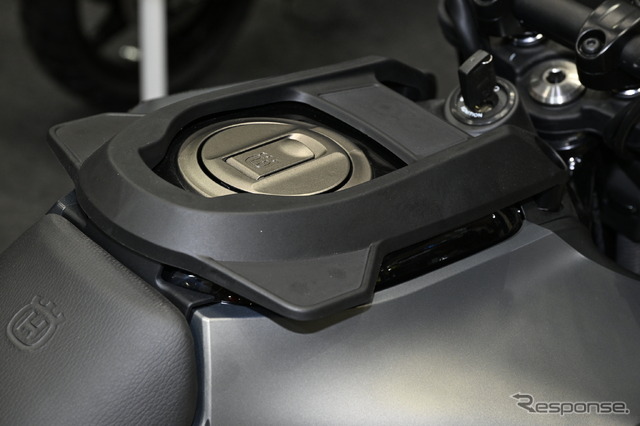 ハスクバーナ スヴァルトピレン401(東京モーターサイクルショー2024)