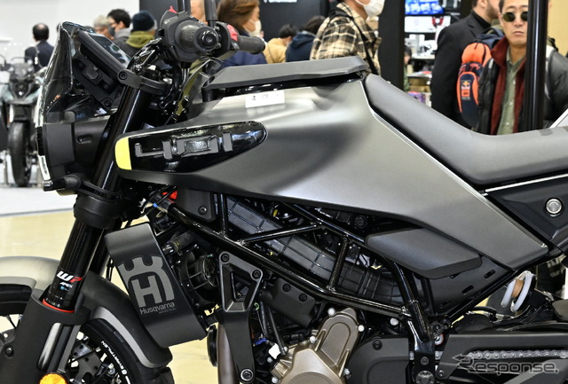 ハスクバーナ スヴァルトピレン401(東京モーターサイクルショー2024)