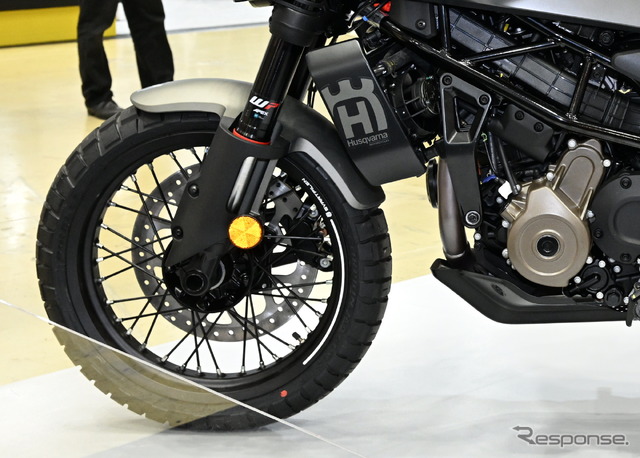 ハスクバーナ スヴァルトピレン401(東京モーターサイクルショー2024)