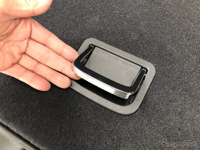 スバル レガシィ アウトバック Active × Black