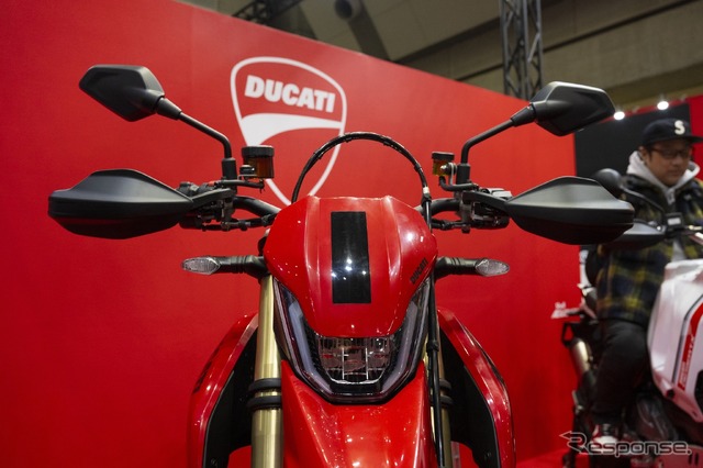 新型ドゥカティ『ハイパーモタード698モノ』…東京モーターサイクルショー2024