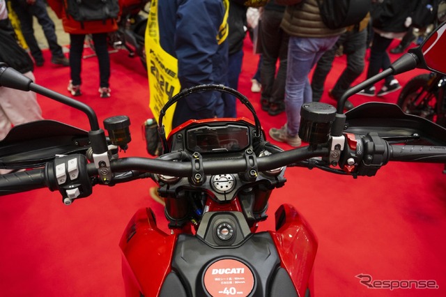 新型ドゥカティ『ハイパーモタード698モノ』…東京モーターサイクルショー2024