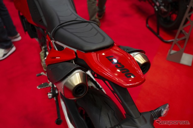 新型ドゥカティ『ハイパーモタード698モノ』…東京モーターサイクルショー2024