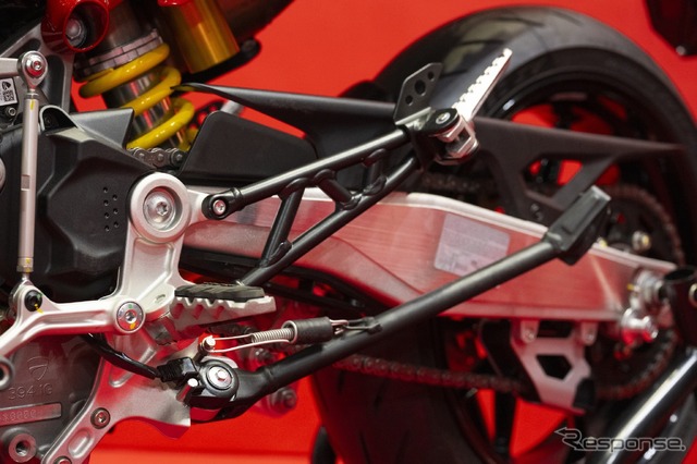 新型ドゥカティ『ハイパーモタード698モノ』…東京モーターサイクルショー2024
