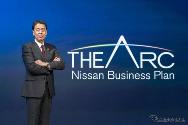 新経営計画を発表する日産自動車の内田誠社長