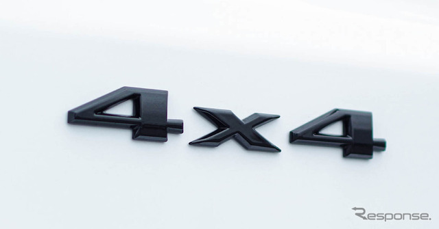 ブラック 4×4 バッジ