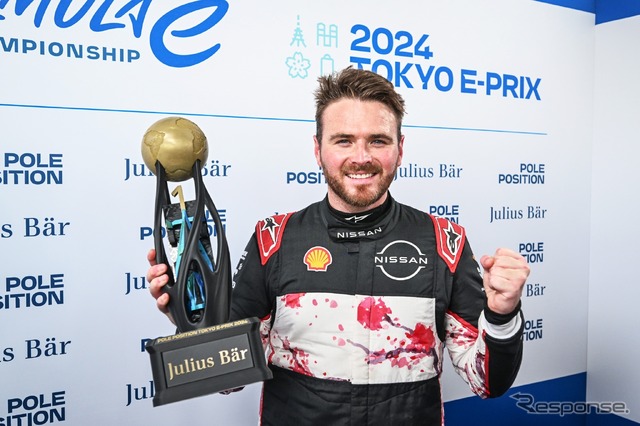 チームの母国戦でポールポジションを獲得したオリバー・ローランド(日産)。 (c) Formula E
