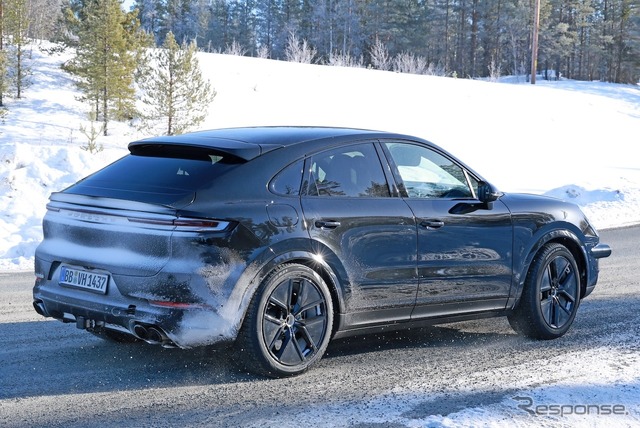 ポルシェ カイエン 次期型 ICEモデルのプロトタイプ(スクープ写真)