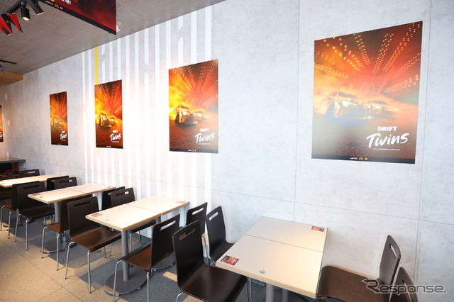 マクドナルド晴海通り豊洲店店内装飾