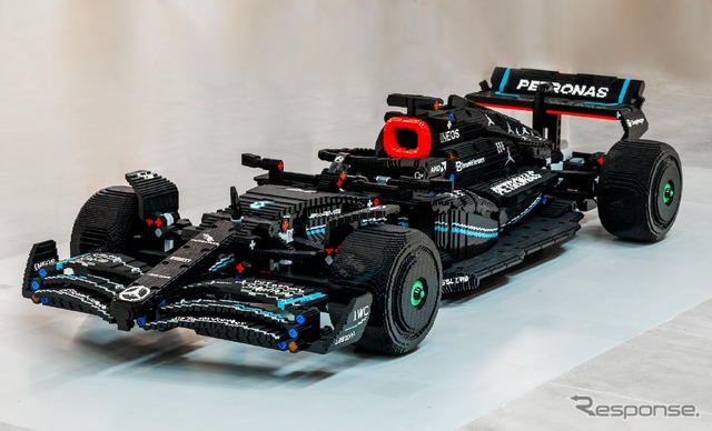 LEGO MERCEDES-AMG PETRONAS F1 W14 E PERFORMANCE 実物大モデル