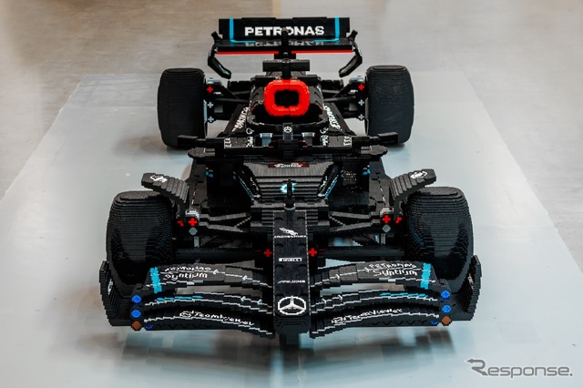 LEGO MERCEDES-AMG PETRONAS F1 W14 E PERFORMANCE 実物大モデル