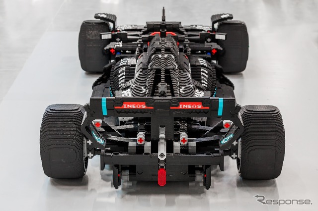 LEGO MERCEDES-AMG PETRONAS F1 W14 E PERFORMANCE 実物大モデル