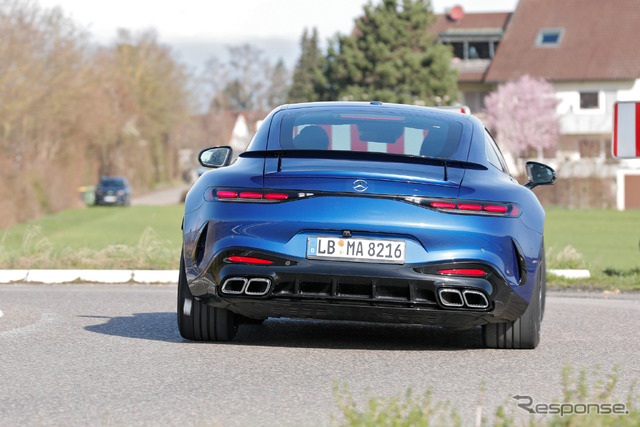 メルセデス AMG GTクーペ 後輪駆動モデルのプロトタイプ（スクープ写真）