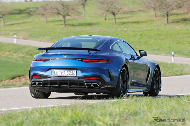 メルセデス AMG GTクーペ 後輪駆動モデルのプロトタイプ(スクープ写真)