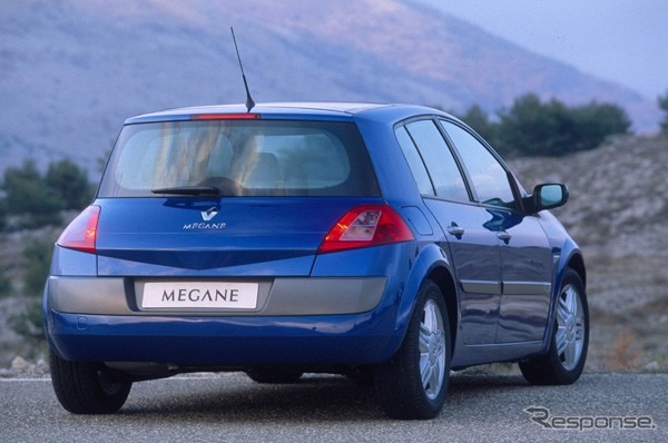 【パリ・ショー2002出品車】新型ルノー『メガーヌ』の価格、160万円から
