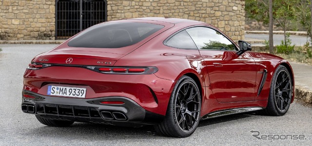 メルセデスAMG GT 新型の「63 4MATIC+クーペ」(参考)