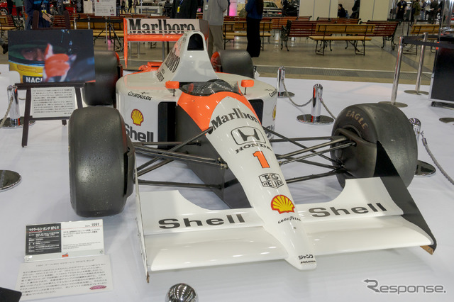 マールボロ・マクラーレン MP4/6 ホンダも展示。コンストラクターズもドライバーズ(アイルトン・セナ)もチャンピオンを獲得したモデルだ。