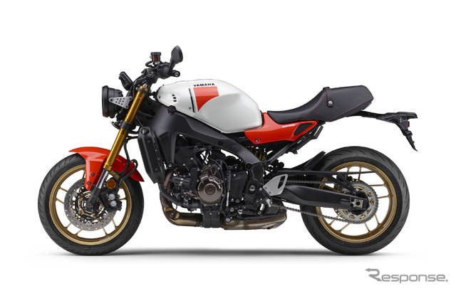 ヤマハ XSR900 ABS(ホワイトI)