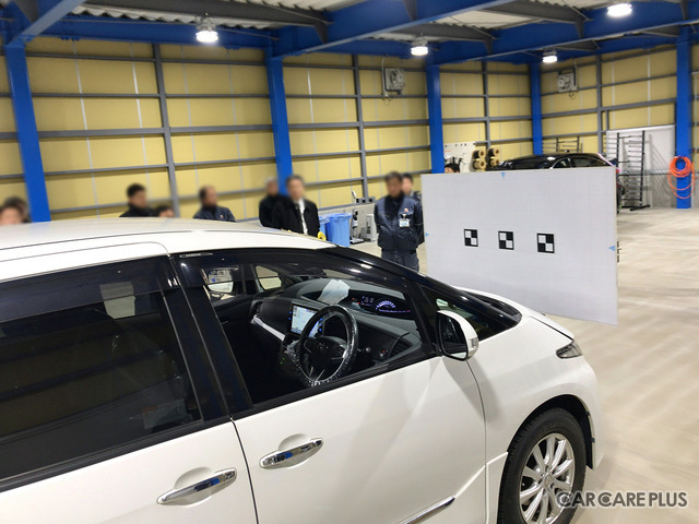 株式会社金沢丸善が昨年12月に開設した「自動車ガラス&エーミング専門店」