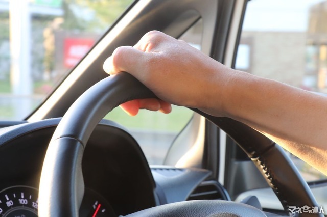 自動車の任意保険「等級ダウン」の損失は無事故の何倍になる?保険料を抑えるポイントについても解説します