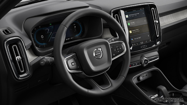 ボルボ XC40 プラス B3 セレクション