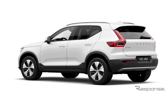 ボルボ XC40 プラス B3 セレクション